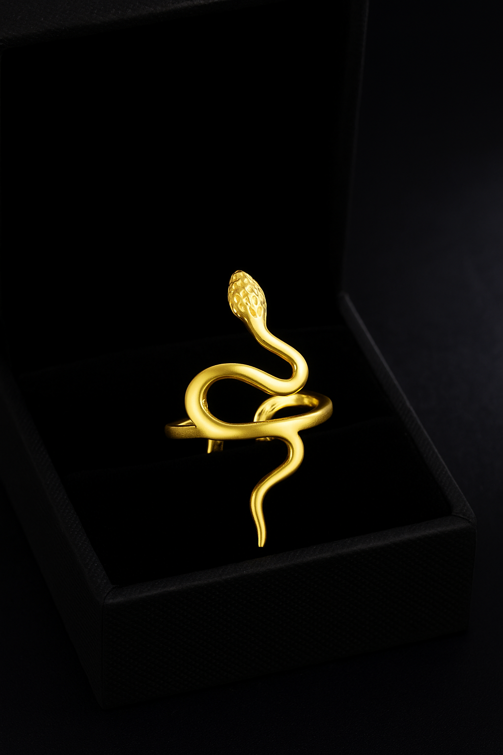 Boucles d'oreilles serpent plaquées or 18 carats avec cristaux spatiaux